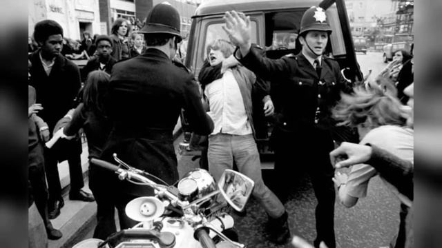 No To The Cane: Pictures Of British School Children Went On Strike In London, May 1972 !