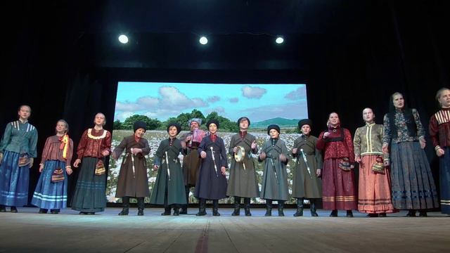 Народный фольклорно-этнографический ансамбль казачьей песни Багатица (г. Ставрополь)_Грянет слава тр
