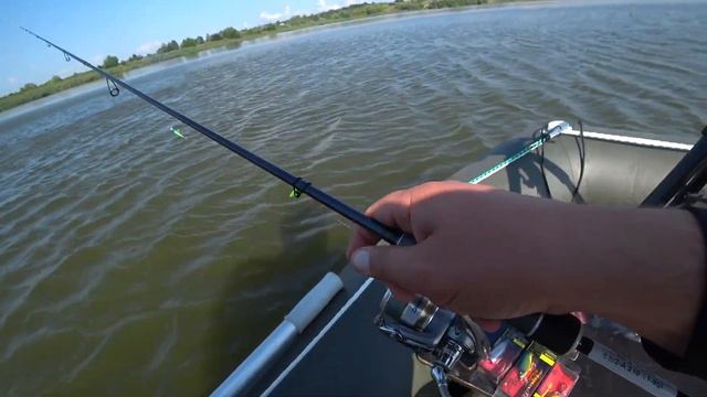 Попал в Смерч на рыбалке смотреть онлайн