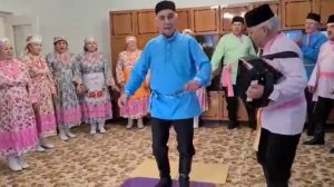 Төмән өлкәсенең Муллаш авылындагы "Пышны" ансамбле