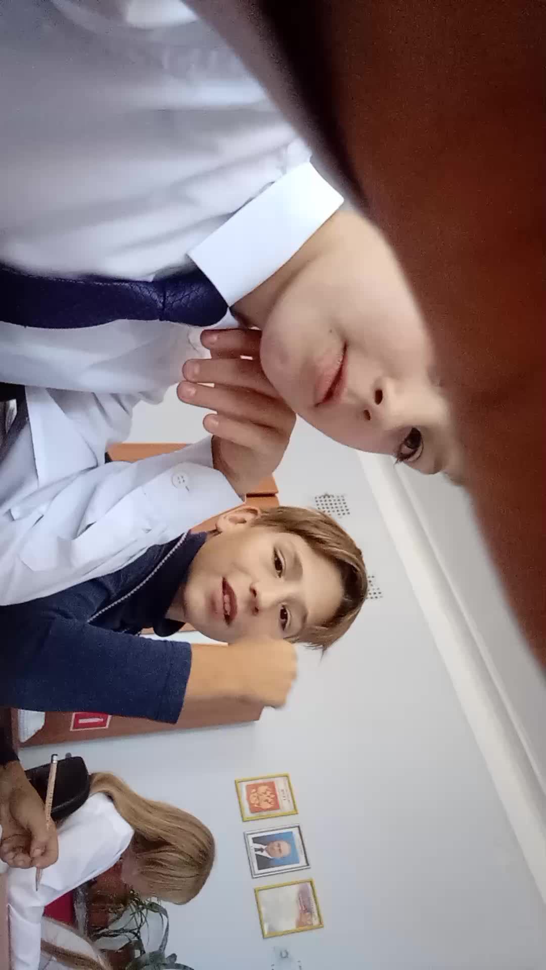 в школе