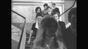 Кинохроника первой свадьбы в Дворце бракосочетания, Новосибирск, 1966-76 гг.