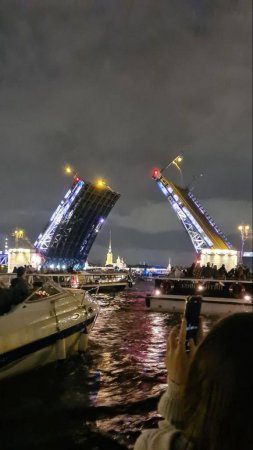 Развод мостов. Санкт-Петербург.