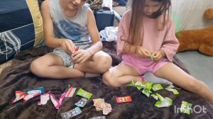 Распаковка Скрепышей . Малыши открывают скрепышей 🤯🤗💣💥🗯.