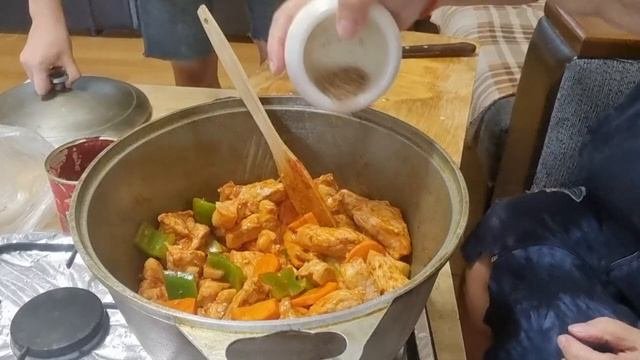 фкусная минутка-жаркое и жареные макароны с мясом