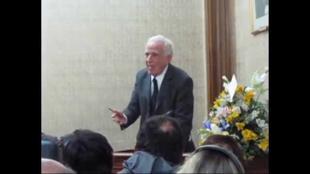 Frase, en el Instituto Raúl Porras Barrenechea смотреть онлайн