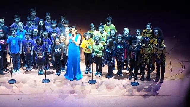Laura Michelle Kelly back up singers w/broadway kids at gypsy show ny