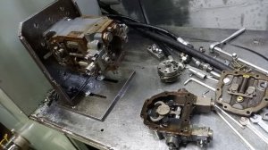 Работа насоса Linde BPV35 на испытательном стенде со снятой крышкой