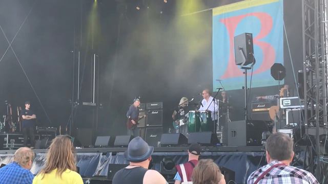 John Coghlans Quo Gerundula смотреть онлайн