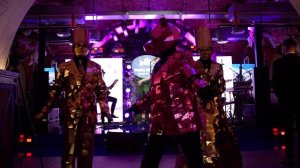 Зеркальные персонажи для встречи гостей в Москве — заказать шоу, цены и программы