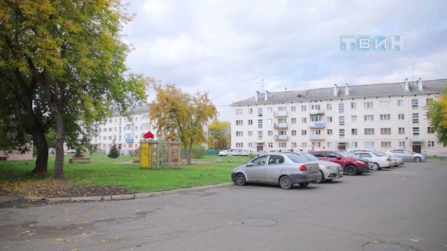 Парковка за кинотеатром