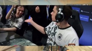 DONK- ЛЕЖАТЬ!
