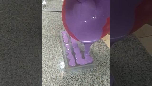 Корпусные конфеты из глазури Шокомилк