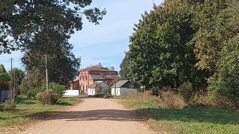 Село Слободка Угранского района. Место гибели командующего 33-й армии М.Г. Ефремова.