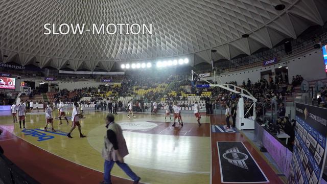 Best Trick MarShon Brooks 360 Slam Dunk in 4k смотреть онлайн
