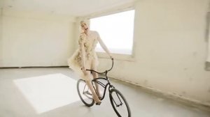 Gwen Stefani - Let Me Reintroduce Myself Remix Official Video