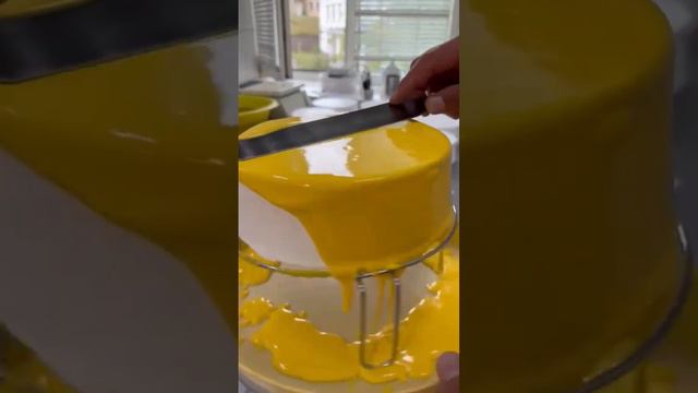 Белая зеркальная глазурь Муар-готовый гляссаж для ваших десертов, которая окрашивается в любой цвет