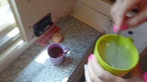 Поезд 532, второй день в пути, едим борщ в поезде.