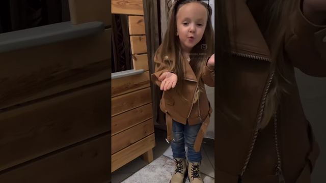 Осенний образ малышки❤️как вам?❤️#дети #детимодели #материнство #доченька #малышка #мама #мамаблог
