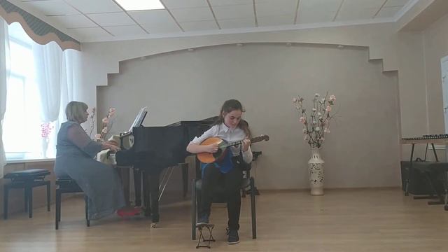 Семенова Евгения (10-12 лет) - номинация "Домра"