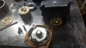 Поломка вала насоса ЮФЕЙ 06381.007-01минипогрузчика ANT 100