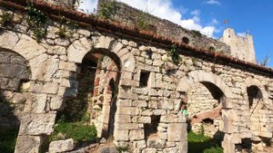 Абхазия: лучшие места от Гагры до Сухума. Три котла. Новоафонский монастырь. Анакопийская крепость.