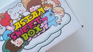 ПРОБУЕМ С ПОДРУЖКОЙ АЗИАТСКИЕ СЛАДОСТИ 
Ссылка на такой бокс на Озон: https://ozon.ru/t/g8ZVeok