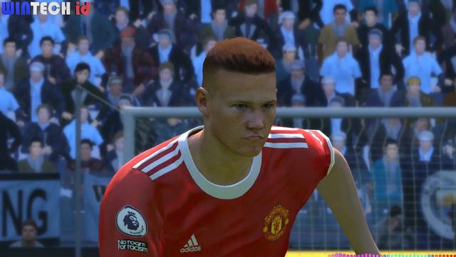 PES 2017 LATEST GRAPHIC MOD AND PITCH 2022 V2