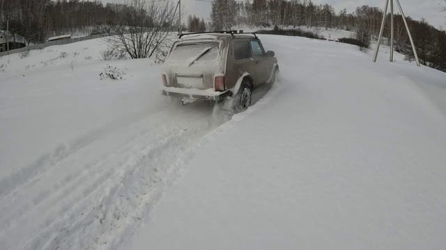 Пробиваем путь на Ниве Рысь #auto #4x4 #offroad #нива
