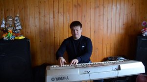 Павел Егоров (AkBoys)-Замок из дождя НА ПИАНИНО , фортепиано, на сентазаторе, вокал.