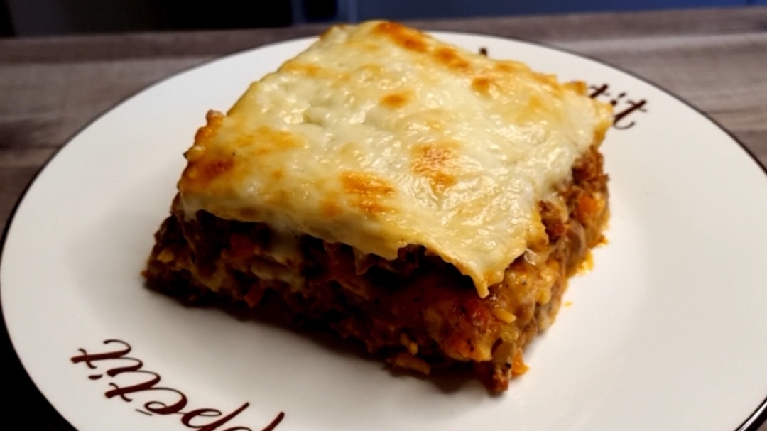 Лазанья - классический рецепт! Получается очень вкусно и нежно!