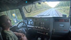 Кенворт Т660. Порожняком домой с Кирова. Встреча с Лосями