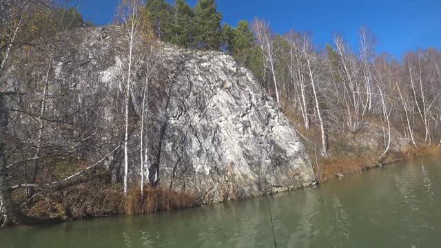 Сплав по пруду на реке Суенга, утёс из мрамора смотреть онлайн