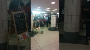 Музыканты в метро Нью Йорк