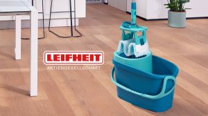 Комплект для влажной уборки Leifheit Clean Twist M Ergo моет полы без разводов