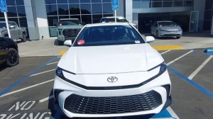 Toyota Camry SE Hybrid из США