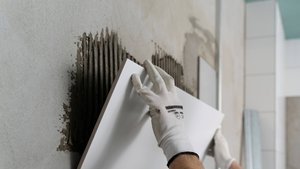 Применение высокоэластичного клея Telmar ТМ-05 класс С2TE подкласс S2.