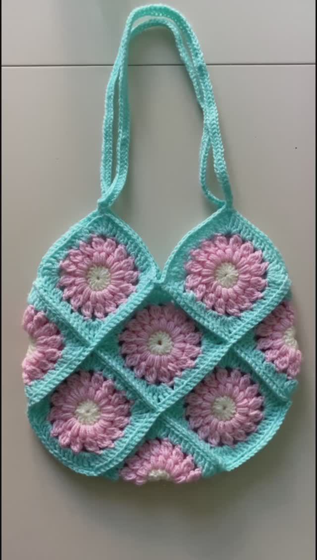 Наконец-то она у меня есть🌸 #crochetbag #вязанаясумка #shorts #вязание смотреть онлайн