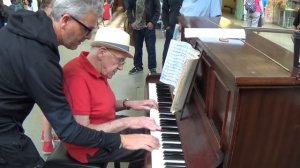Senior Citizen's Nimble Fingers Amaze The Crowd!