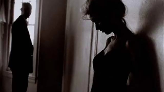 KOMUR GOZLERIN смотреть онлайн