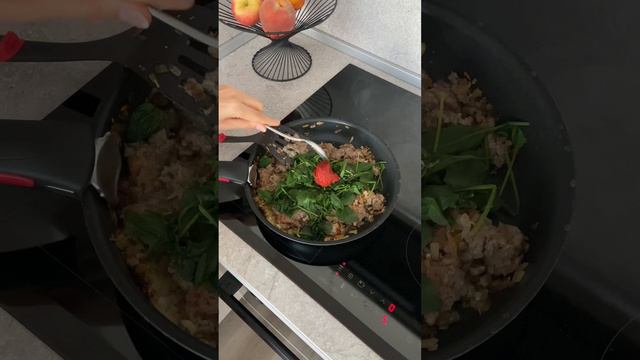 Самая простая и быстрая паста на ужин - с шпинатом и томатами🍅
