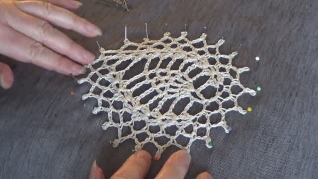 Приемы ажурного вязания | Растяжка смотреть онлайн