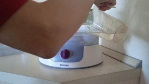 Демонстрация работы пароварки Филипс