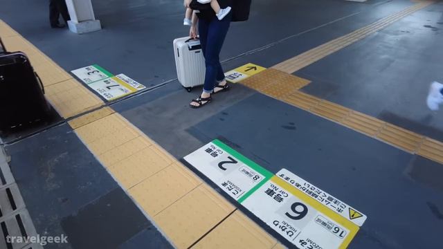 Adorable! Riding Hello Kitty Shinkansen Bullet Train in Japan смотреть онлайн
