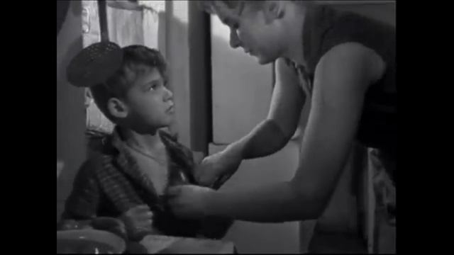 Фрагмент из к/ф Огурцы смотреть онлайн