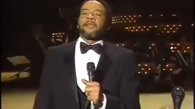 Bill Withers Just the Two of Us (Grammy 1982) Live смотреть онлайн