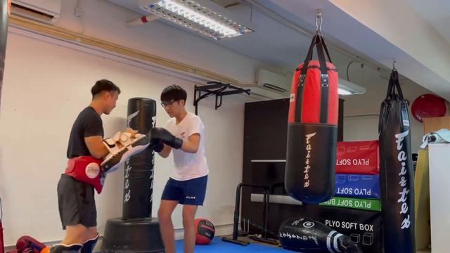 濠仔 boxing training with tayson coach 18/1/2022 смотреть онлайн