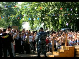 Весьегонск 2006. День ВДВ и байкеры в городе!.mp4