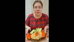 Мукбанг Макароны по-флотски/Она хочет спрятать инвалидов