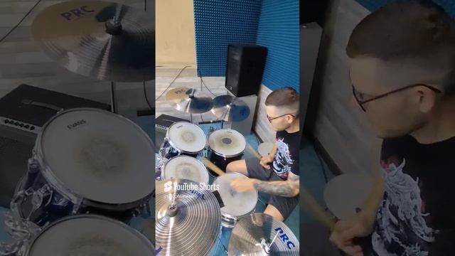 Тренируем одиночные удары #shorts #drums